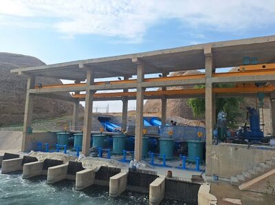 اجرای سند بلاست و رنگ آمیزی ایستگاه دشت اوان در شبکه کرخه شمالی 