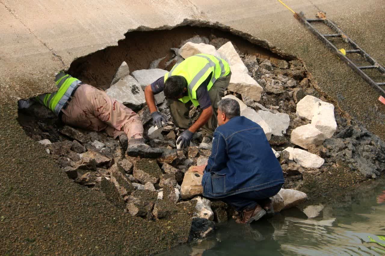  دیواره کانال آبرسانی شرکت آب جنوب شرق تعمیر شد
