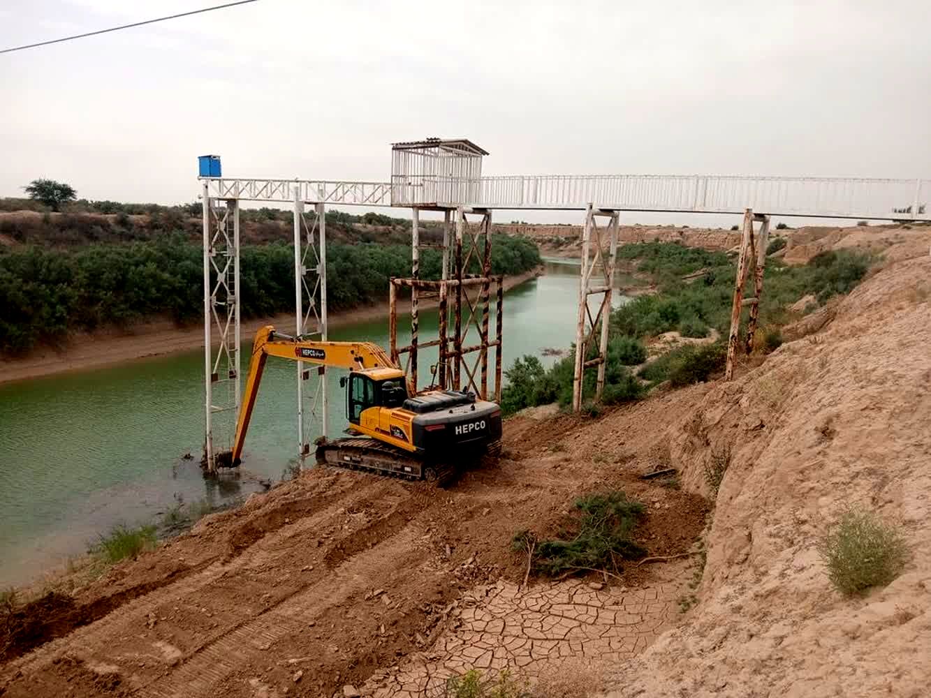 پایان عملیات لایروبی و بهسازی ایستگاه‌های هیدرومتری در شهرستان‌های کرخه و بهبهان