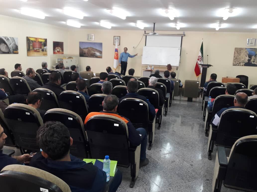   دوره آموزشی آشنایی با سیستم یکپارچه، کیفیت، محیط زیست ایمنی و بهداشت حرفه ای