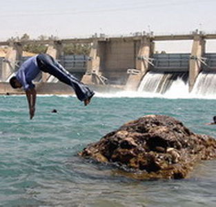شنا در کانالهای شبکه های آبیاری شمال خوزستان ممنوع اعلام شد