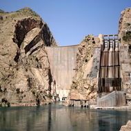 اتصال واحد های ۵ و ۶ نیروگاه دوم سد شهید عباسپوربه شبکه سراسری برق کشور