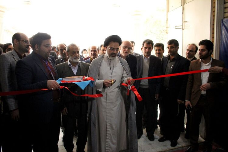 دومین جشنواره و مسابقات فناوری های نوین صنعت آب و برق در اهواز آغاز به کار کرد