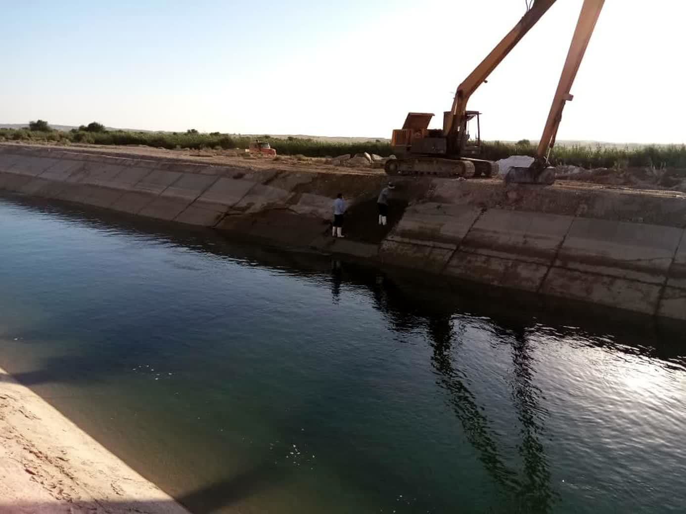 ترمیم کانال اصلی پای پل در شبکه آبیاری کرخه شمالی بدون قطع آب