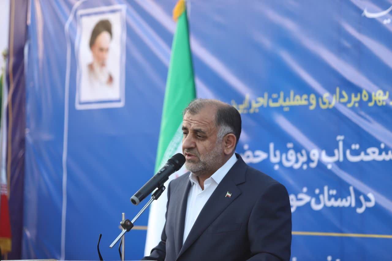 بهره برداری از پل متحرک سد و قفل کشتیرانی رودخانه بهمنشیر