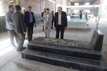 پاسداشت روز شهید با حضور مقامات سازمان آب و برق خوزستان در گلزار شهدای اهواز