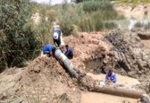 تعویض زانو 45 درجه روی خط لوله انتقال آب به شهرستان هندیجان