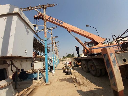 عملیات تعمیر نصب و راه اندازی یک دستگاه الکترو پمپ شناور ۵۶۰ کیلووات در شرکت بهره‌برداری از شبکه‌های آبیاری کارون بزرگ انجام شد