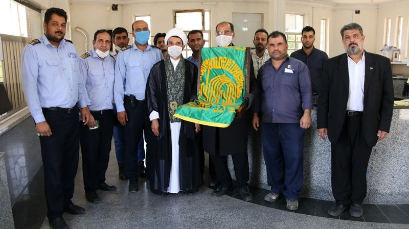 دیدار خادمان حرم رضوی(ع) با کارکنان شرکت آب جنوب شرق