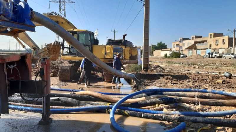 بسیج شرکت آب جنوب شرق در کمک رسانی به شهرستان کارون