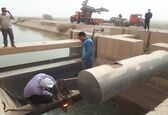 تلاش همکاران شرکت آبیاری کرخه و شاوور در راستای تامین آب شرب مردم شریف آبادان و خرمشهر 