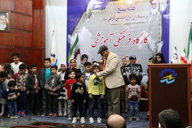 برگزاری دوره آموزشی اخلاق در خانواده برای بسیجیان شرکت آب جنوب شرق