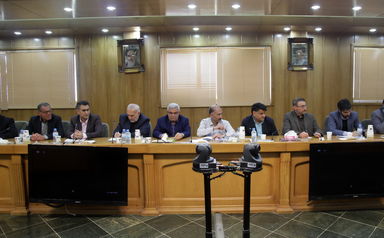 نشست مدیرعامل سازمان آب و برق خوزستان با معاونان، مشاوران، مدیریت های مستقل و مدیران عامل شرکت های طرف قرارداد با سازمان