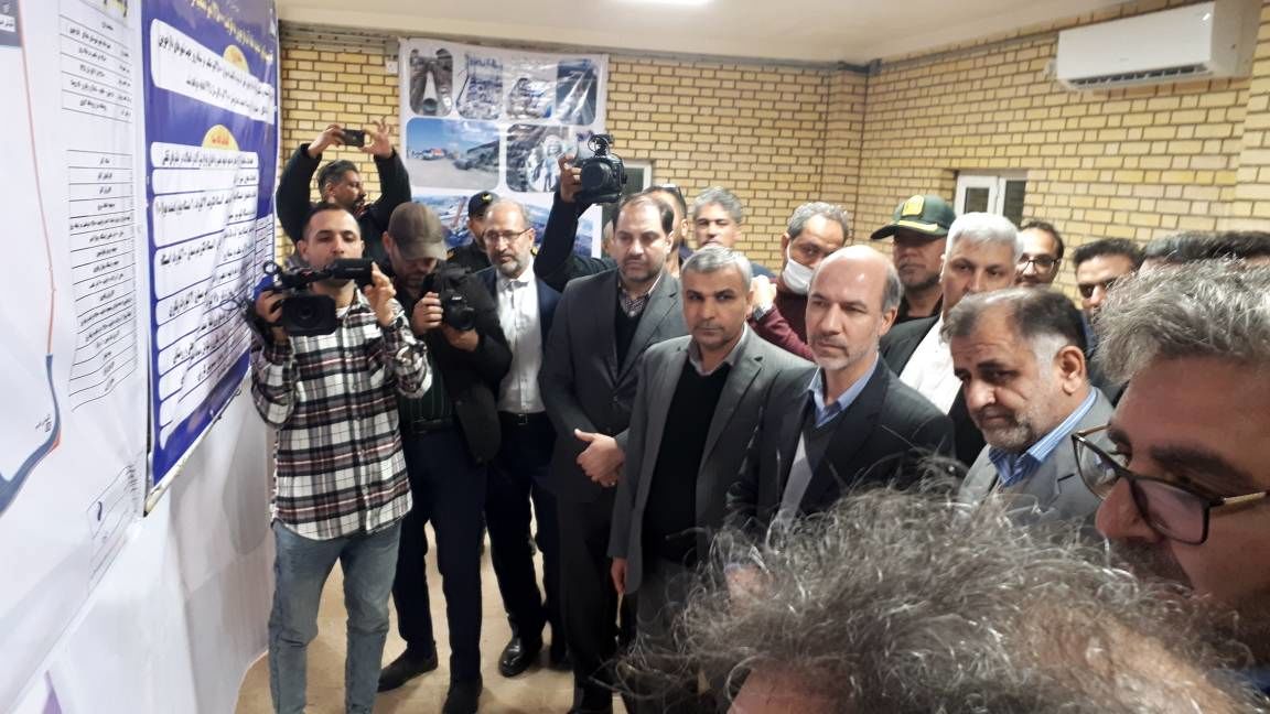 بازدید وزیر نیرو از تصفیه خانه دارخوین