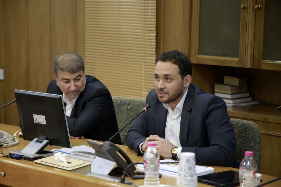 جلسه مدیرعامل سازمان آب و برق خوزستان با بخش آبرسانی و با حضورمعاونت، مجریان و روسای گروه های اجرایی به روایت تصویر

 
 
