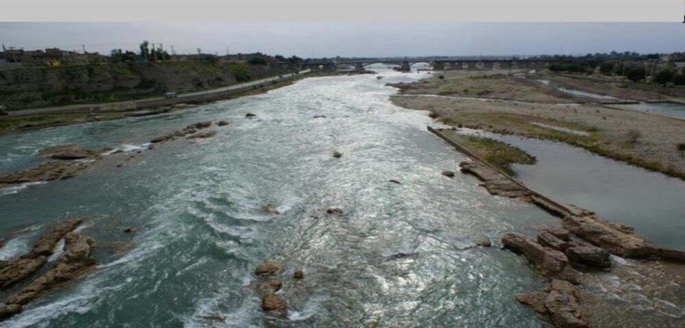 رفع تصرف و آزادسازی بیش از ۴ هکتار از سواحل رودخانه کارون در شوشتر