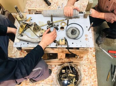 سرویس و اورهال ۱۱ کلید گازی پست برق فشار متوسط در حوضه کارون جنوبی