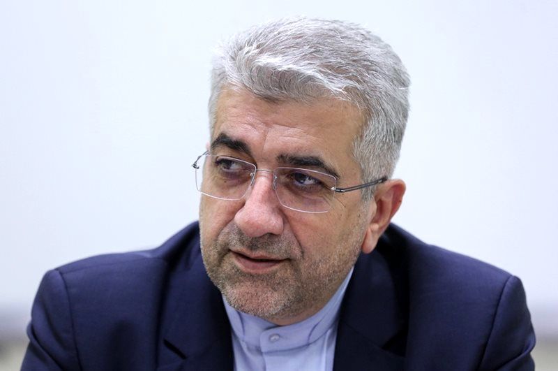 تقدیر وزیر نیرو از کارکنان صنعت آب و برق برای موفقیت در جشنواره شهید رجایی 

