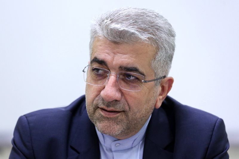 تقدیر وزیر نیرو از کارکنان صنعت آب و برق برای موفقیت در جشنواره شهید رجایی 

