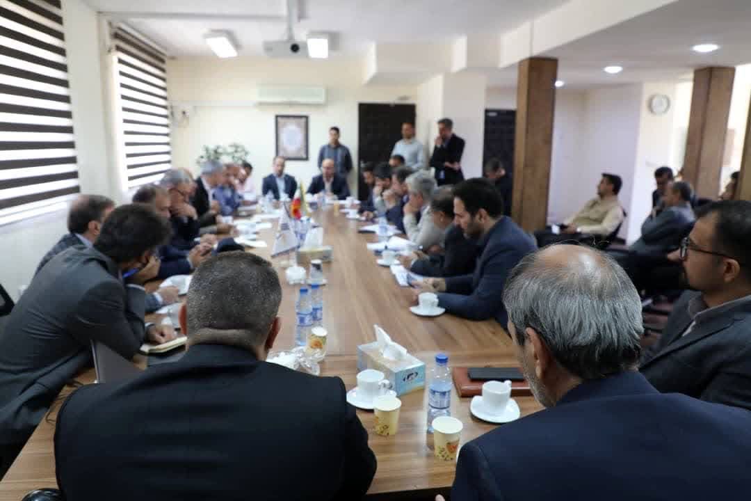 برگزاری نشست بررسی پروژه‌های آبرسانی دزپارت و ابرپروژه فدک با حضور مدیرعامل سازمان آب و برق خوزستان و نماینده مجلس