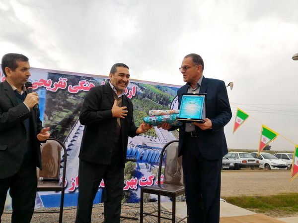 اردوی فرهنگی خانواده بزرگ شبکه های آبیاری شمال خوزستان در سد تنظیمی دز برگزار شد