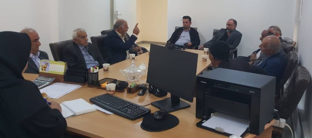 جلسه هم اندیشی شرکت آبیاری کارون بزرگ با تشکل ها و نماینده کشاورزان منطقه گتوند برگزار شد