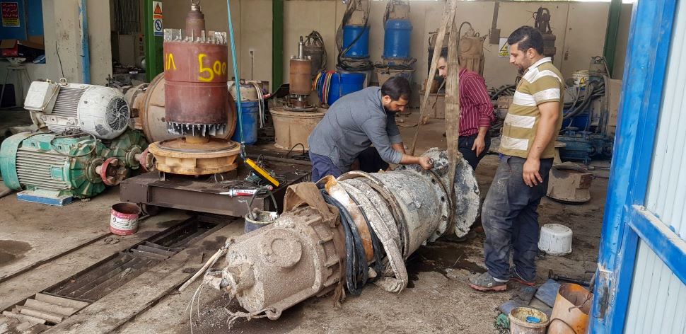 تعمیر، نصب و راه اندازی یک دستگاه الکترو پمپ شناور و یک دستگاه پمپ عمودی در شبکه های آبیاری کارون بزرگ