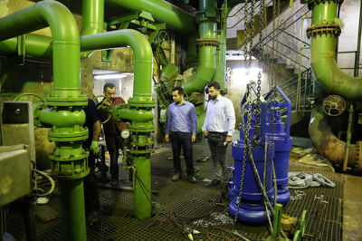 نصب دو دستگاه الکتروپمپ در سامپ های نیروگاه مسجدسلیمان