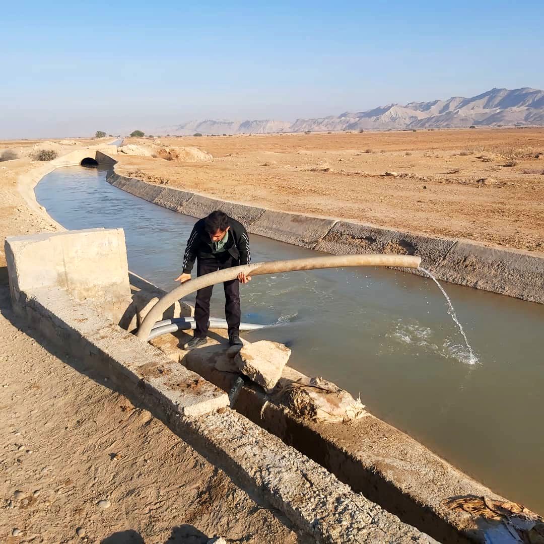 جمع آوری و پلمپ الکتروپمپ های غیرمجاز شبکه شهید رجایی امیدیه