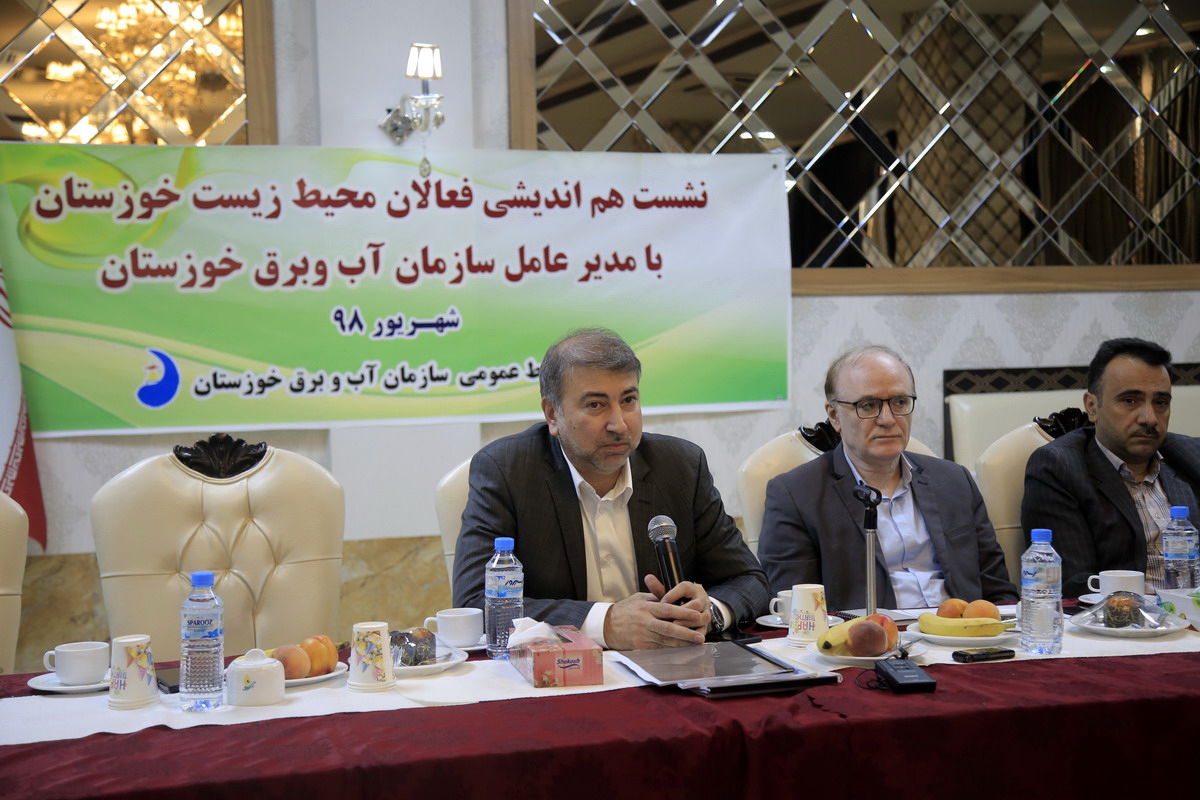 گزارش تصویری از نشست هم اندیشی فعالان محیط زیست استان با مدیرعامل سازمان آب و برق خوزستان