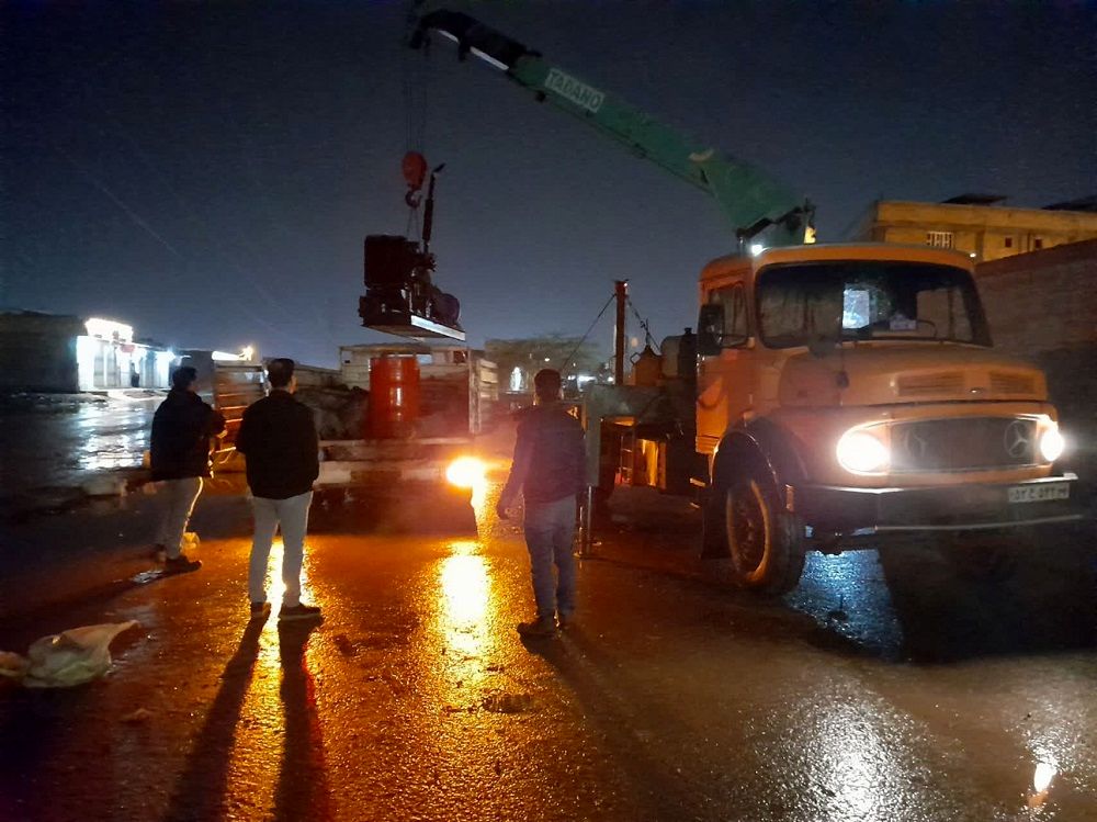 عملیات جهادی کارکنان شرکت آب جنوب شرق در رفع آب گرفتگی شهرستان کارون