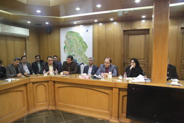 نشست مدیرعامل سازمان آب و برق خوزستان با معاونان، مشاوران، مدیریت های مستقل و مدیران عامل شرکت های طرف قرارداد با سازمان