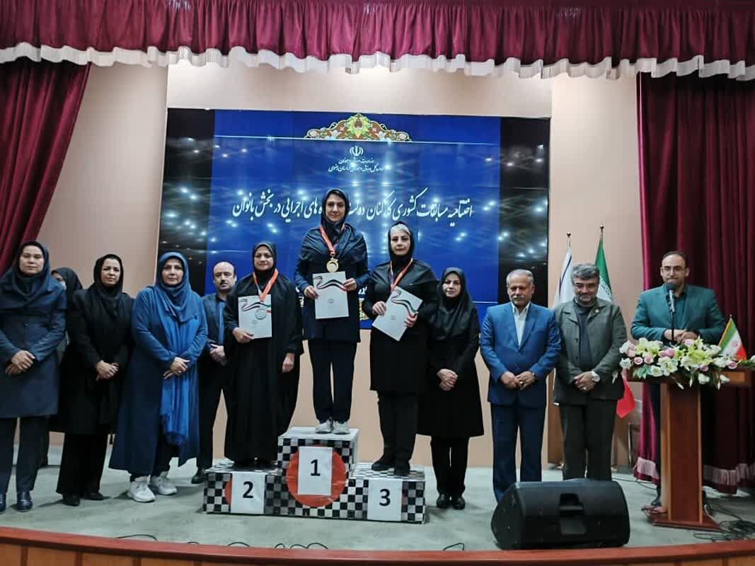 بانوی شناگر سازمان آب و برق خوزستان قهرمان مسابقات شنای کشور