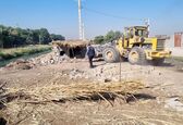 رفع تصرف کانال کشاورزی در منطقه شرق شبکه آبیاری دز