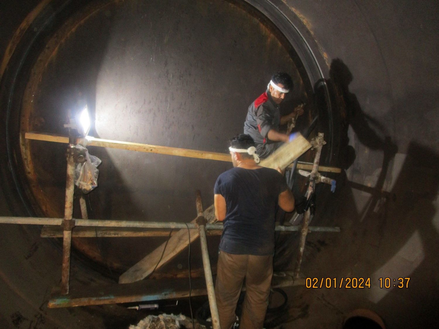 رفع نشتی شیرپروانه ای واحد ۲ نیروگاه مارون