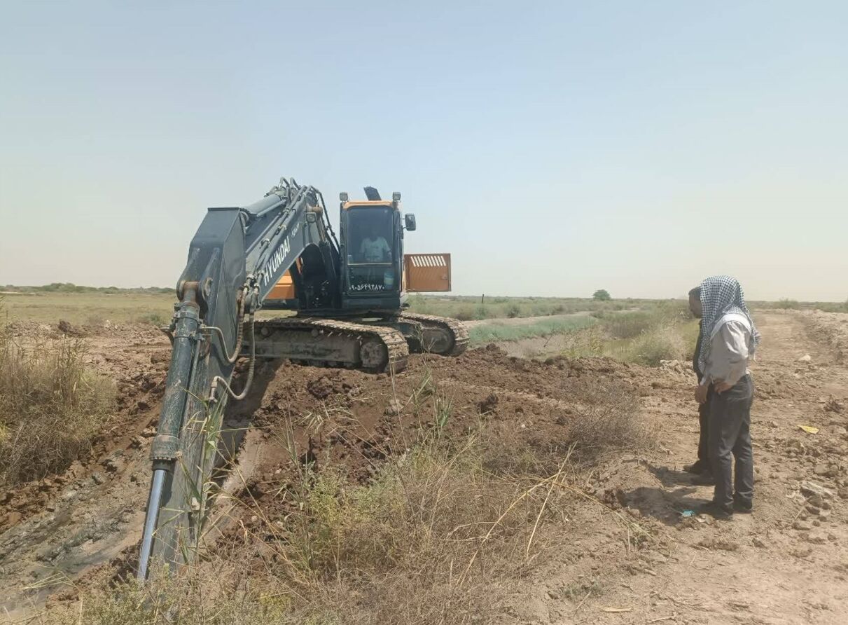 عملیات ترمیم و اصلاح برم و بند خاکی نهر ابوعظم در حوضه کارون جنوبی انجام شد
