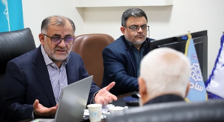 مدیرعامل سازمان آب و برق خوزستان با حضور در مرکز سامد به مشکلات مردم رسیدگی کرد