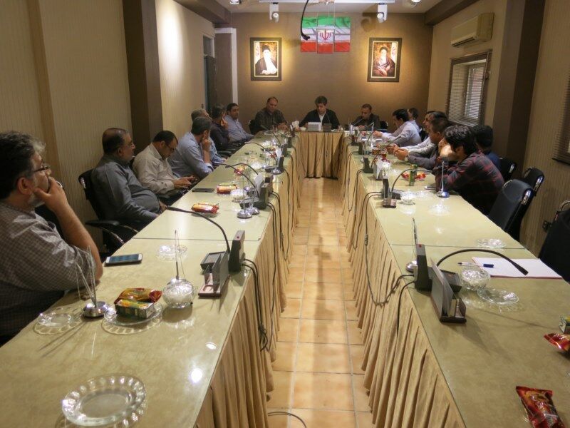 گزارش تصویری نشست اعضای کمیته ایثارگران با مدیرعامل سد و نیروگاه کرخه