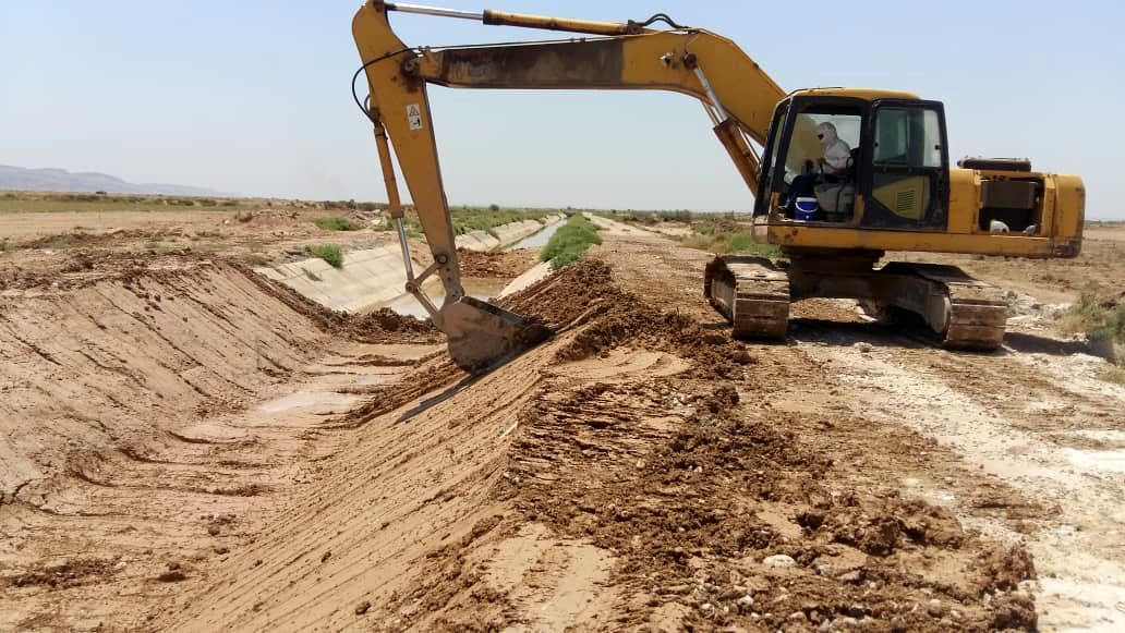 ترمیم و بازسازی نقاط آسیب دیده کانال اصلی شبکه شهید رجایی شهرستان امیدیه