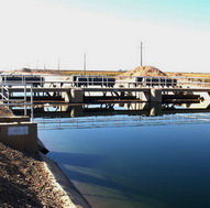 آب اراضی کشاورزی پای پل کرخه بر اساس منابع موجود آبی تامین شده است