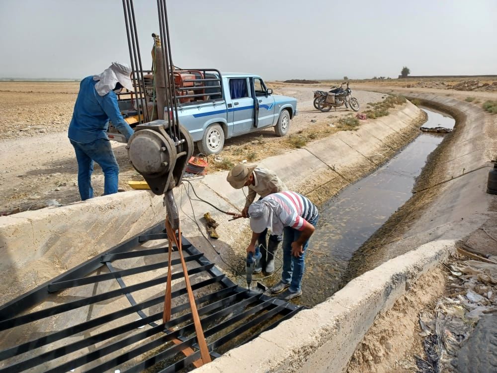 عملیات ساخت و نصب آشغالگیر سیفون های شبکه جنوب بهبهان