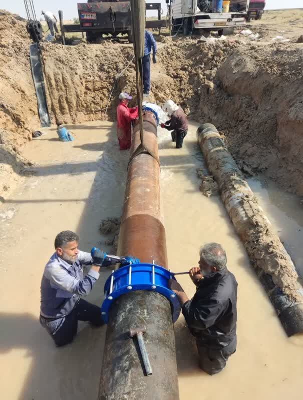 تعویض ۶ متر از خط لوله ۵۰۰ میلیمتری آبرسانی به شهرستان هندیجان
