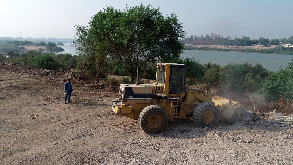 آزاد سازی ۱۰ هزار متر از اراضی بستر رودخانه کارون در اهواز