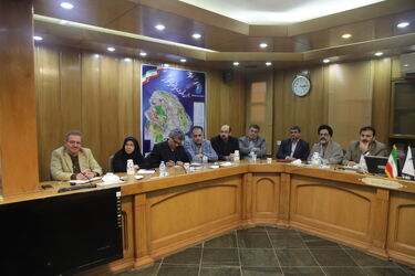 نشست مدیرعامل سازمان آب و برق خوزستان با معاونان، مشاوران، مدیریت های مستقل و مدیران عامل شرکت های طرف قرارداد با سازمان