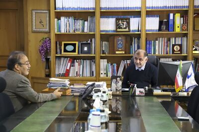 دیدار چهره به چهره مدیر عامل سازمان آب و برق خوزستان با کارکنان 