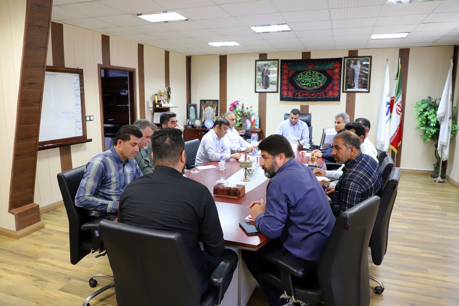 نشست هم اندیشی با تشکل های آب بران حوضه جراحی برگزار شد