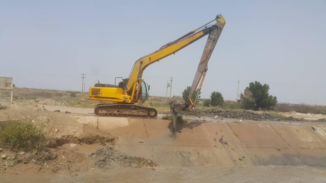 لایروبی کانال اصلی شبکه پنج هزار هکتار حوزه مرکزی