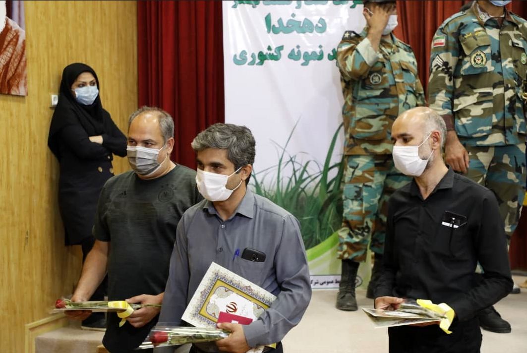 کسب عنوان کارگروه نمونه استان در بخش صنعت توسط پرسنل شرکت تعمیرات