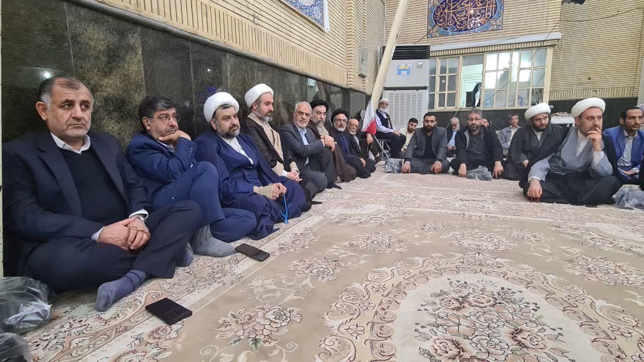 مراسم بزرگداشت ۹ دی در حسینیه ثارالله برگزار شد