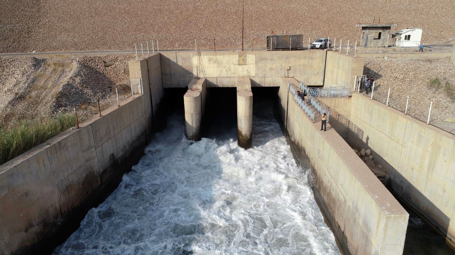 بازگشایی دریچه های تحتانی سد کرخه